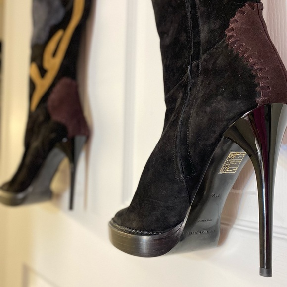 Burberry Runway Suede Patchwork Printed Boots - Picture 8 of 12